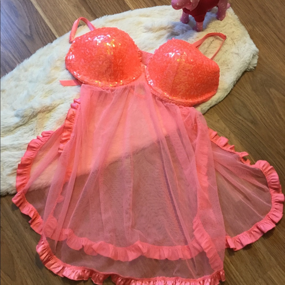 Victoria's Secret Coral Colored Chemise - Size 36D